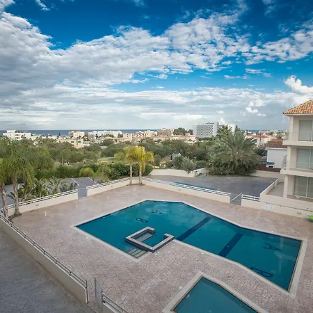 Palm Apartment