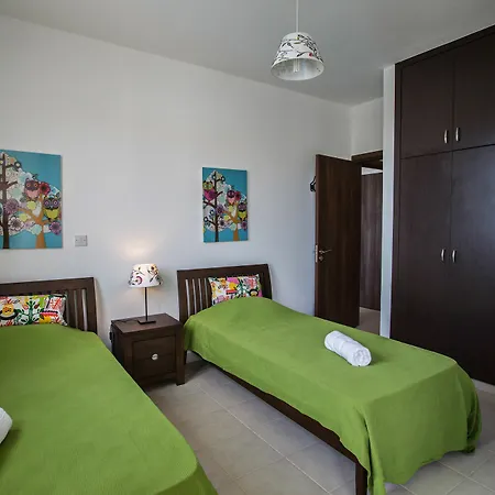 Palm Apartment